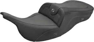 Saddlemen ヒーター付きロードソファ カーボン/ブラック シート 1997-2007 FLHT/FLTR (897-07-185HCT) Saddlemen Heated Roadsofa Carbon/Black Seat 1997-2007 FLHT/FLTR (897-07-185HCT) 【並行輸入品】|カスタムパーツ WORLD倉庫