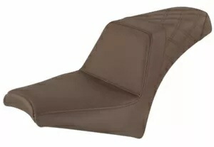 サドルメン ステップアップ ブラウンシート スムースフロント＆格子ステッチリア (I18-33-173BR) Saddlemen Step Up Brown Seat w/Smooth Front & Lattice Stitch Rear (I18-33-173BR) 【並行輸入品】