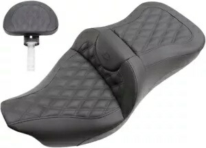 Saddlemen ロードソファ シート ステッチ ブラック シート 運転席背もたれ付き (808-07B-182TBR) Saddlemen Roadsofa Seat Stitched Black Seat w/Driver Backrest (808-07B-182TBR) 【並行輸入品】