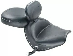 マスタング 2 ピース ワイド ツーリング シート 運転席背もたれスタッズ付き (79190) Mustang 2-Piece Wide Touring Seat w/Driver Backrest Studded (79190) 【並行輸入品】