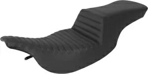 Saddlemen ステップアップ タックンロール ブラック シート 1997-2007 ハーレー FLHT/FLTR (897-07-191) Saddlemen Step-Up Tuck-n-Roll Black Seat 1997-2007 Harley FLHT/FLTR (897-07-191) 【並行輸入品】