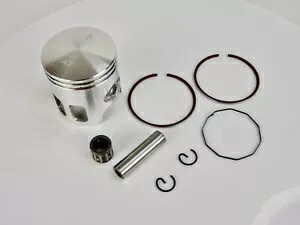 70cc (ボア47mm) ピストン&リングセット 10mmピン ジョグ、ミナレリ、2ストロークモーター用 70cc (47mm BORE) PISTON & RING SET 10mm PIN FOR JOG, MINARELLI, 2 STROKE MOTORS 【並行輸入品】