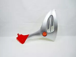 TAO TAO VIP 50cc フロント右プラスチック (レッド、シルバートリム) *OEM* TAO TAO VIP 50cc FRONT RIGHT PLASTIC (RED WITH SILVER TRIM) *OEM* 【並行輸入品】
