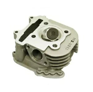 NARAKU GY6 59mm - 62mm ボア (160cc - 180cc) シリンダーヘッド NARAKU GY6 59mm - 62mm BORE (160cc - 180cc) CYLINDER HEAD 【並行輸入品】