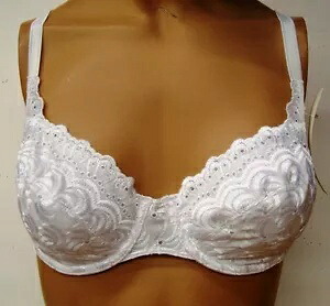 バリスタイルのメーカーのLOVEABLESレースブラ #L104 サイズ34C LOVABLES LACE BRAS FROM THE MAKERS OF BALI STYLE #L104 SIZE 34C 【並行輸入品】