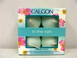 IN THE RAIN ボーティブ キャンドル セット 4 個セット (購入者はキャンドル セット 1 個をプレゼント) IN THE RAIN VOTIVE CANDLE SET 4 IN SET (BUYER GETS 1 CANDLE SET) 【並行輸入品】 32,175円