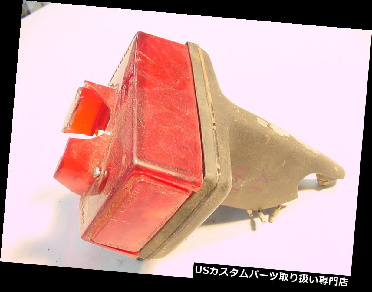 USテールライト TRIUMPH 750 T140 1973年から1980年までテールライトハウジングとTINマウントプレートにはLIGがあります TRIUMPH 750 T140 1973 TO 1980 TAIL LIGHT HOUSING AND TIN MOUNT PLATE HAS THE LIG 【並行輸入品】