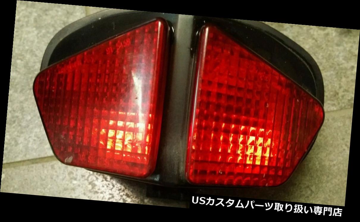 USテールライト 2004 2002-2004 TRIUMPH DAYTONA 600リアテールテールライトバックブレーキライトブラケット 2004 2002-2004 TRIUMPH DAYTONA 600 Rear Tail Taillight Back Brake Light Bracket 【並行輸入品】|カスタムパーツ WORLD倉庫