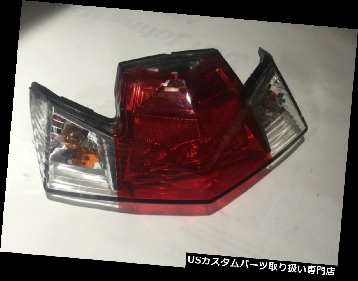 USテールライト 2015トライアンフトロフィーSEリアテールライトアセンブリ2703600 2015 Triumph Trophy SE Rear Taillight Assembly 2703600 【並行輸入品】