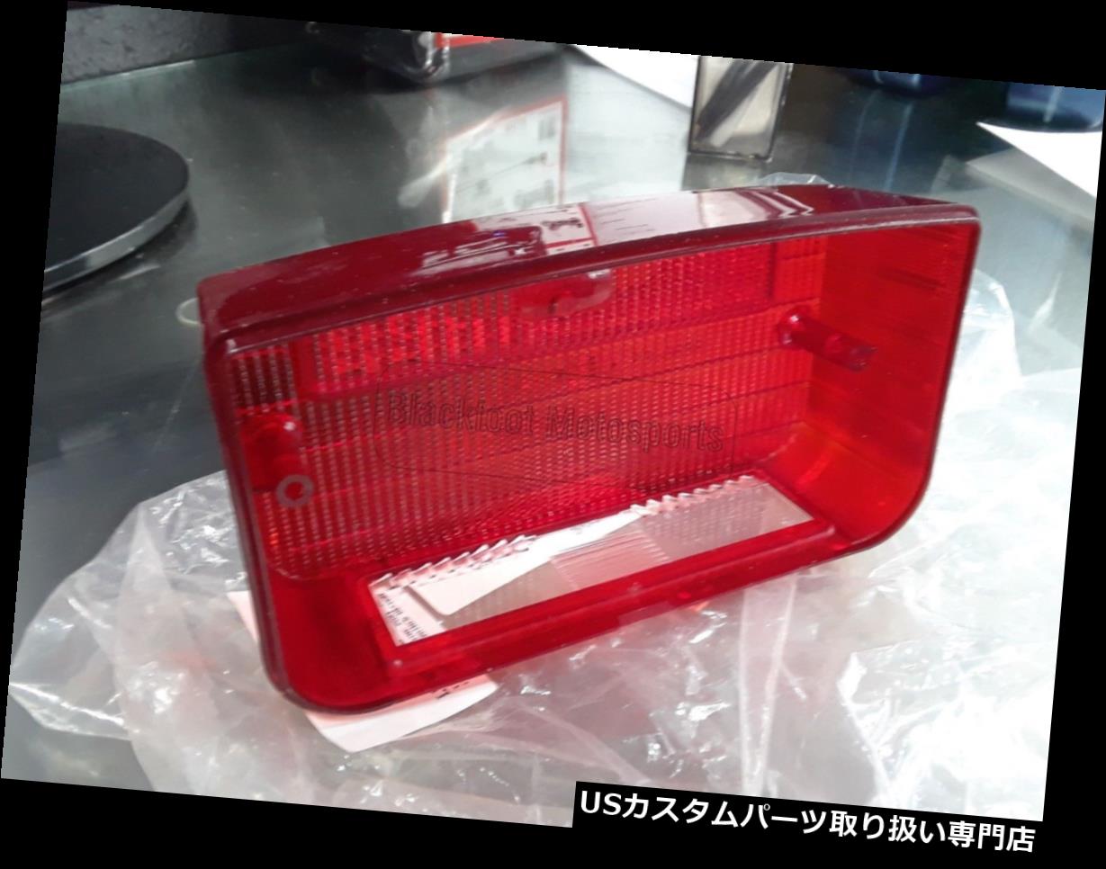 USテールライト Triumph Speed Triple Carbデイトナ900 1200テールライトレンズ2700022-T0301 - USED Triumph Speed Triple Carb Daytona 900 1200 Tail Light Lens 2700022-T0301 - USED 【並行輸入品】