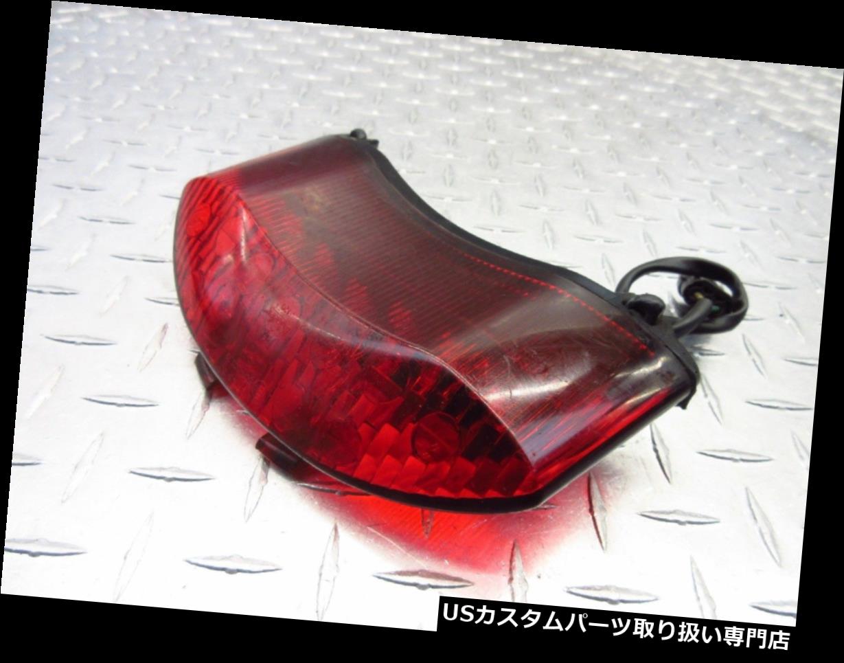 USテールライト 2013 13-16 TRIUMPH SPEED TRIPLE R 1050 OEMリアブレーキテールライトテールライトアッセンブリ 2013 13-16 TRIUMPH SPEED TRIPLE R 1050 OEM REAR BRAKE TAIL LIGHT TAILLIGHT ASSY 【並行輸入品】
