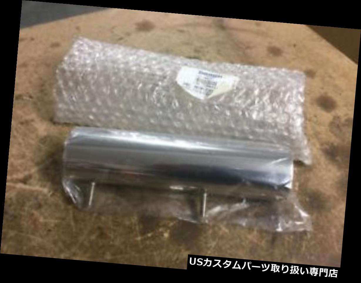 USヘッドライト Triumph Thruxton EFIクロームヘッドライトマウントチューブNEW Triumph Thruxton EFI Chrome Headlight Mounting Tube NEW 【並行輸入品】 28,028円