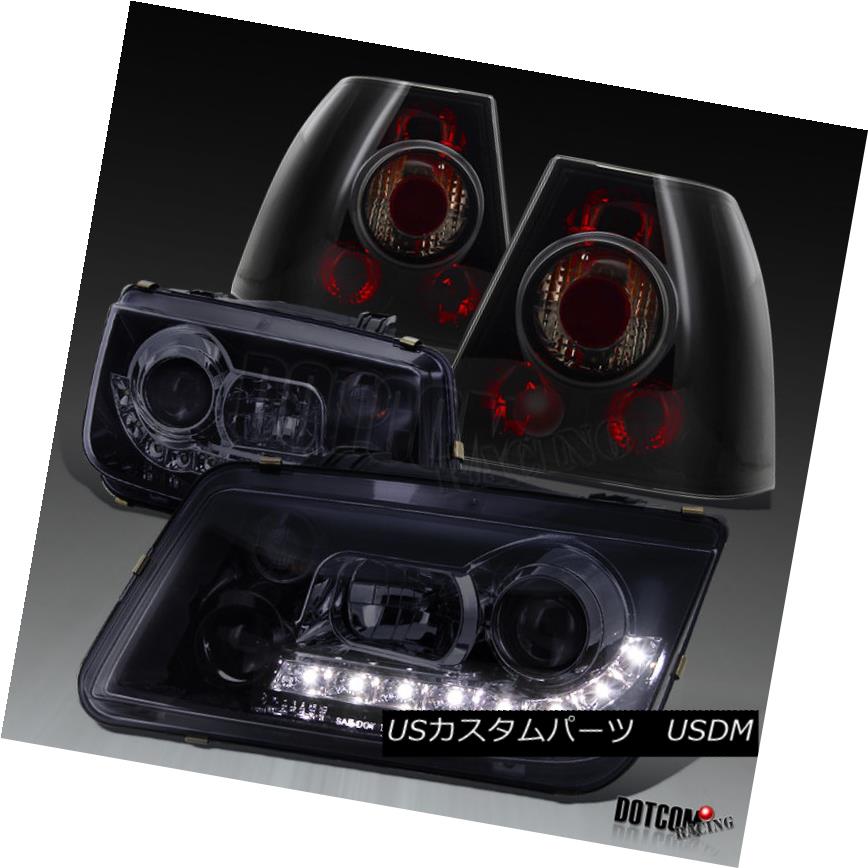 ヘッドライト Glossy Black For 1999-2005 VW Jetta Projector Headlights R8 LED+Smoke Tail Lamps 1999-2005 VWジェッタプロジェクターヘッドライトR8 LED +スモークテールランプ用グロスブラック 【並行輸入品】