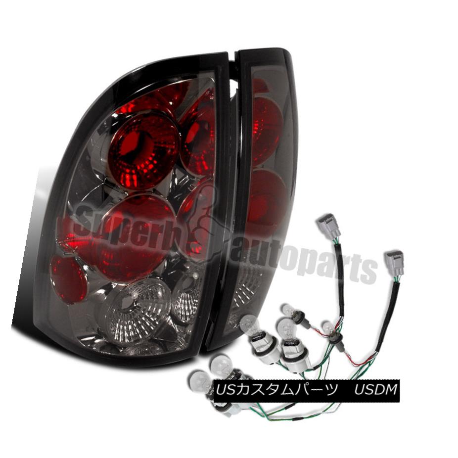 ヘッドライト 2009-2015 Toyota Tacoma Tail Brake Lights Lamps w/ Bulbs & Wiring Smoke Lens 2009年から2015年トヨタタコマテールブレーキライトランプ/電球＆amp; ワイアリングスモークレンズ 【並行輸入品】
