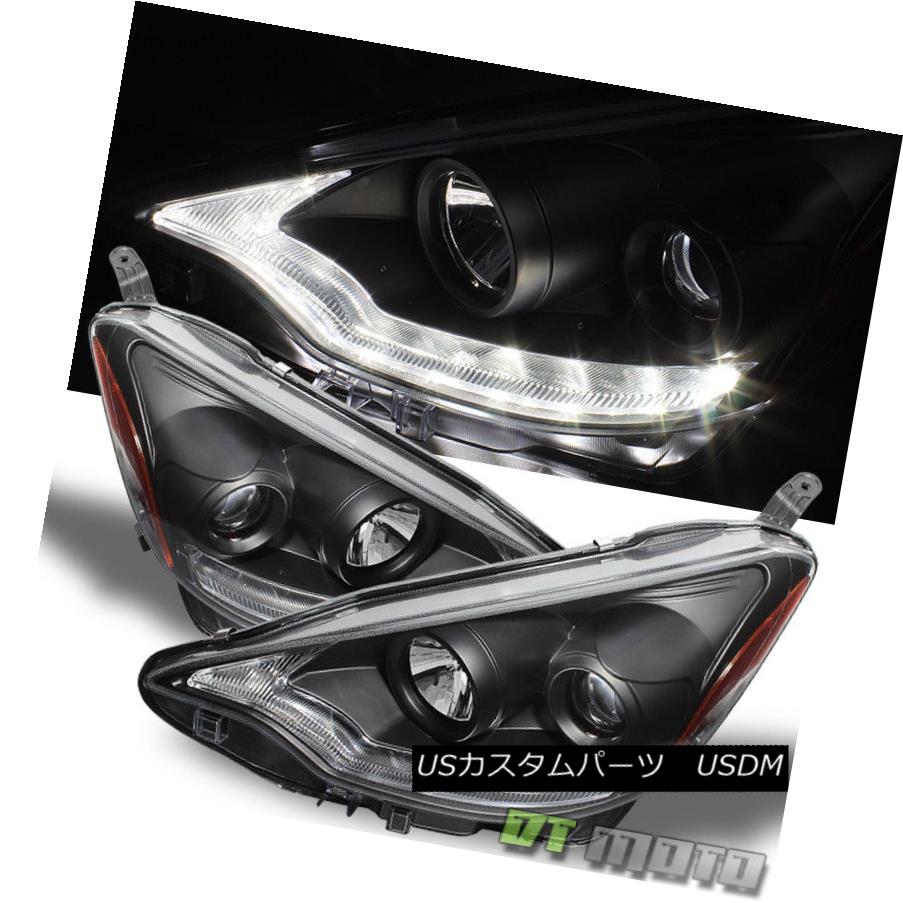 ヘッドライト Black 2012-2014 Toyota Prius C Projector Headlights w/Daytime LED Running Light ブラック2012-2014トヨタプリウスCプロジェクターヘッドライト（昼間LEDランニングライト付き） 【並行輸入品】