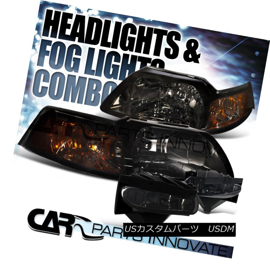 ヘッドライト 1999-2004 Ford Mustang Smoke Crystal Headlights+Tinted Fog Bumper Lamp 1999-2004フォードマスタングスモーククリスタルヘッドライト+スズ テッドフォグバンパーランプ 【並行輸入品】