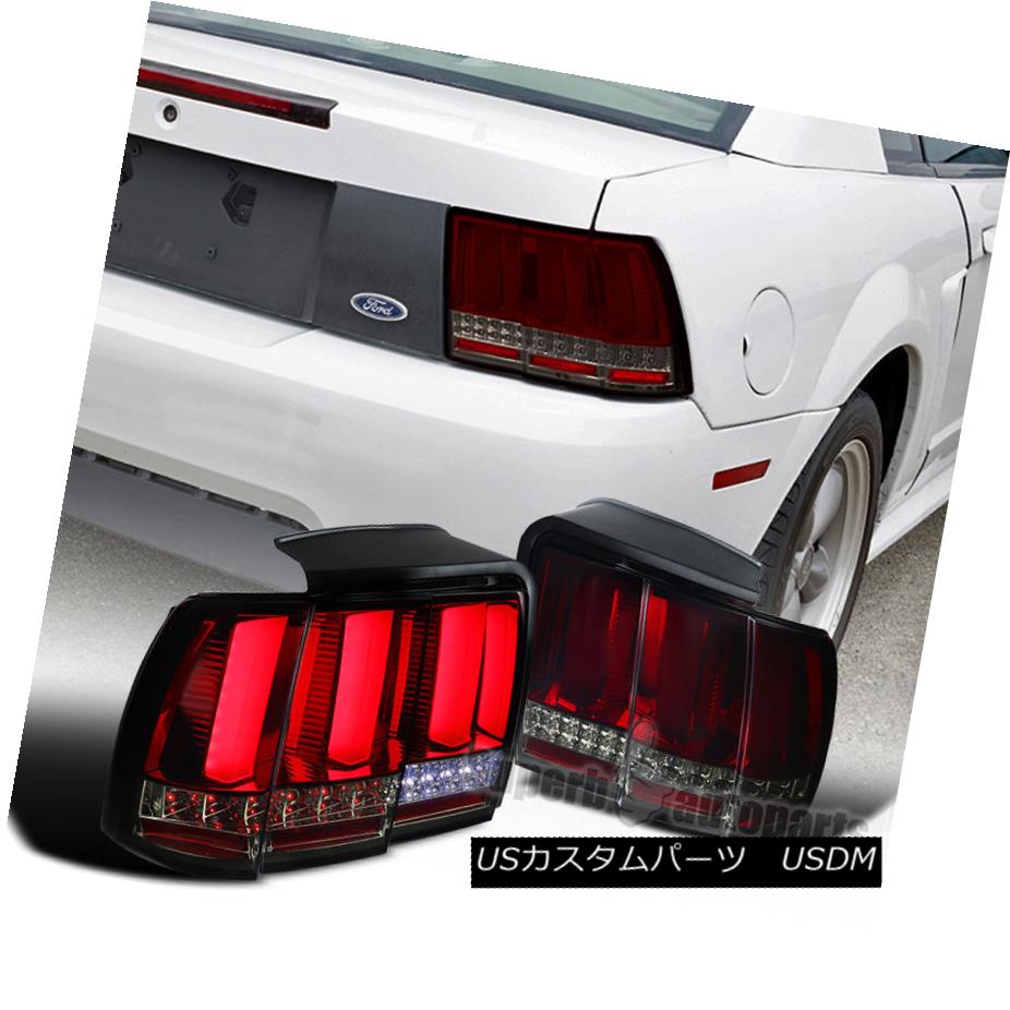 テールライト SEQ-LED 1999-2004 Ford Mustang Sequential LED Tail Brake Lights Red+Smoke Lens SEQ-LED 1999-2004フォードマスタングシーケンシャルLEDテールブレーキライトレッド+スモークレンズ 【並行輸入品】
