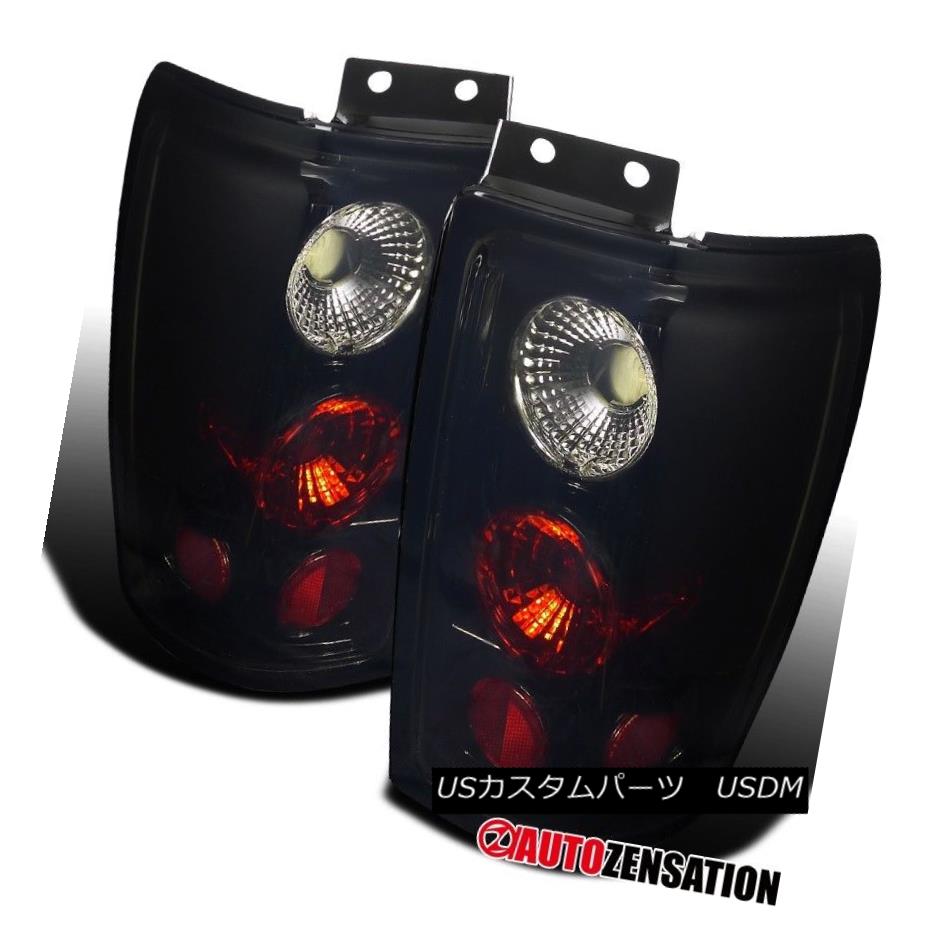 テールライト 97-02 Ford Expedition Glossy Black Rear Tail Brake Lights Smoke Lens 97-02 Ford Expedition Glossyブラックリアテールブレーキライトスモークレンズ 【並行輸入品】