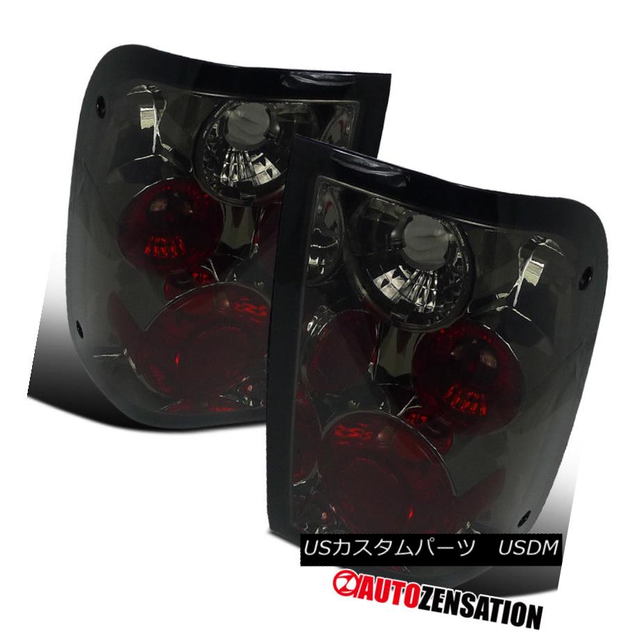 テールライト 2001-2005 Ford Ranger Chrome Housing Smoke Altezza Tail Lights Rear Lamp 2001-2005フォードレンジャークロムハウジングスモークアルテッツァテールライトリアランプ 【並行輸入品】