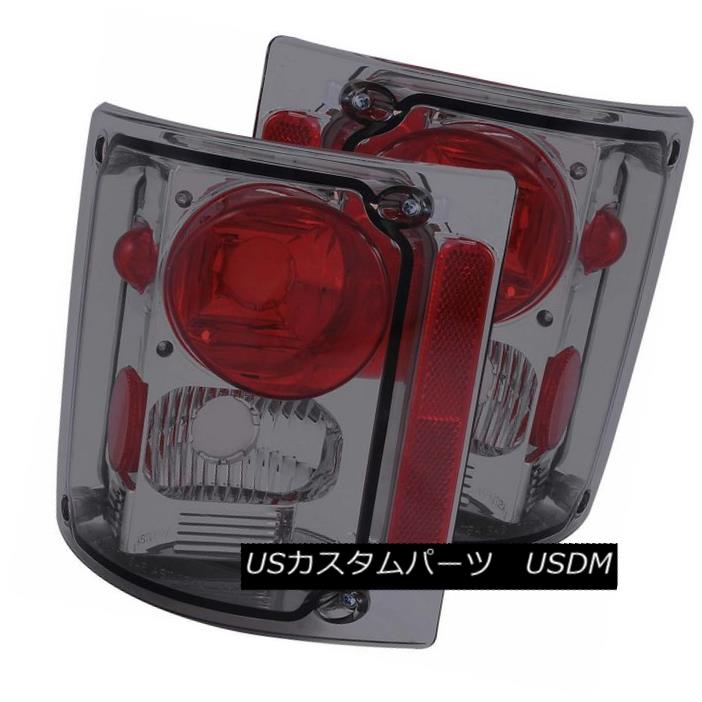 テールライト ANZO 211153 Set of 2 Smoke Tail Lights for C/K Pickup/Suburban/Blazer/Jimmy ANZO 211153 C / Kピックアップ/サブバンク用2煙テールライトセット n / Blazer / Jimmy 【並行輸入品】