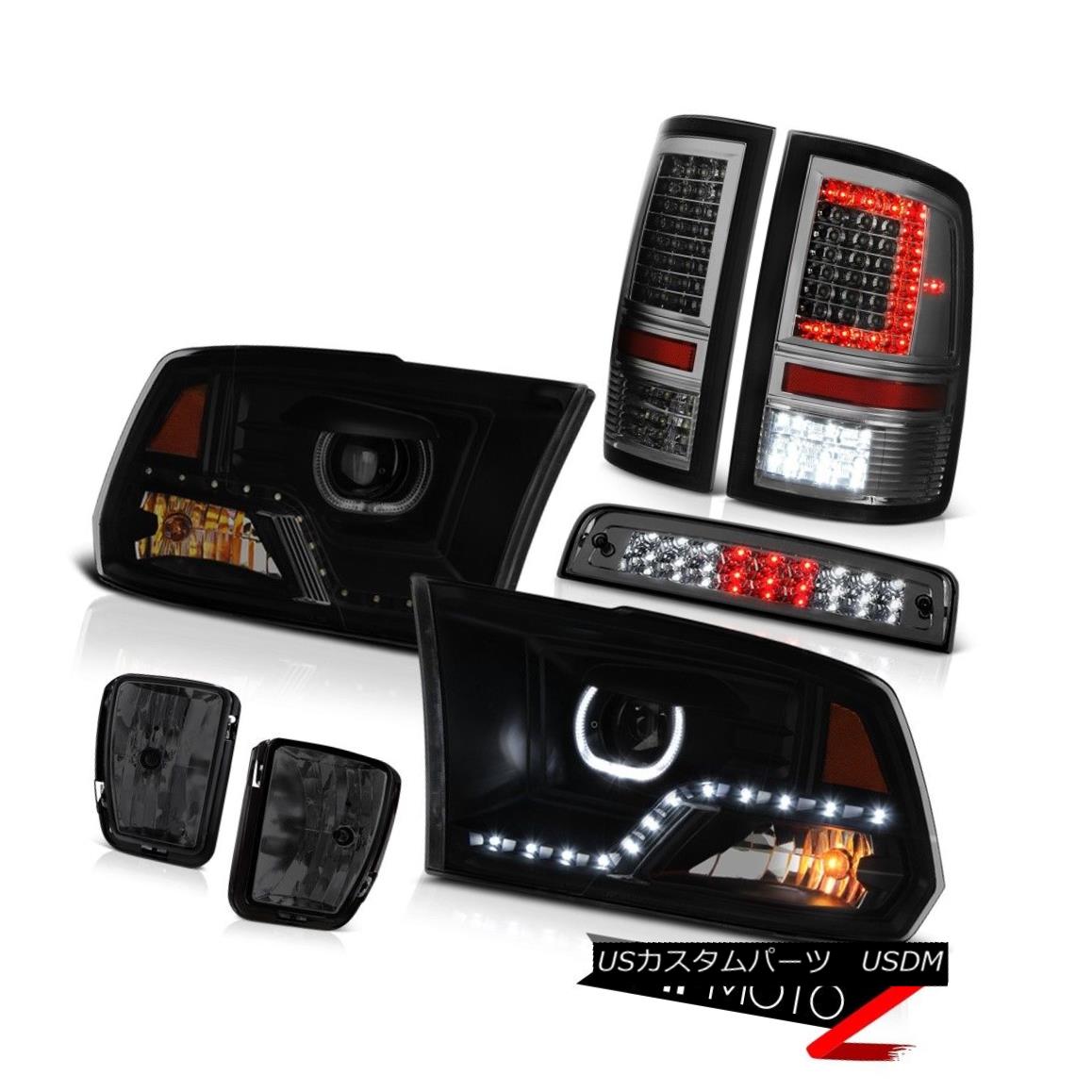 テールライト 13-18 RAM 1500 Smoked Tail Lamp Head Driving 3rd Brake Lights Replacement PAIR 13-18 RAM 1500スモークテールランプヘッド駆動第3ブレーキライト交換ペア 【並行輸入品】