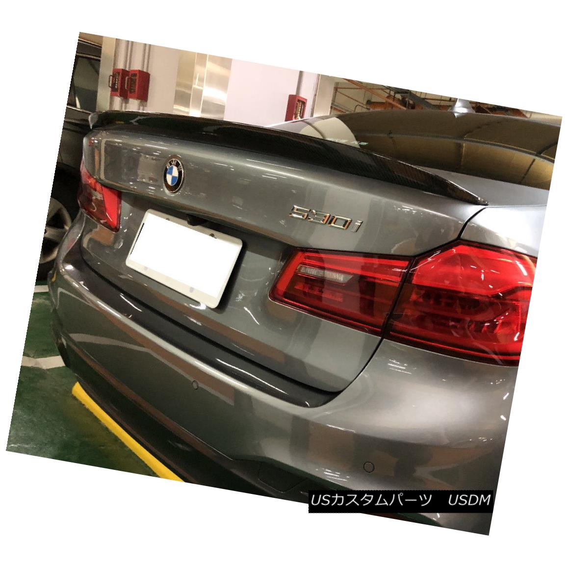 エアロパーツ P Look Carbon Fiber Rear Trunk Spoiler Wing For 2017~18 BMW 5 series G30 Sedan Pルックカーボンファイバーリアトランク・スポイラー・ウイング(2017?18)BMW 5シリーズG30セダン 【並行輸入品】