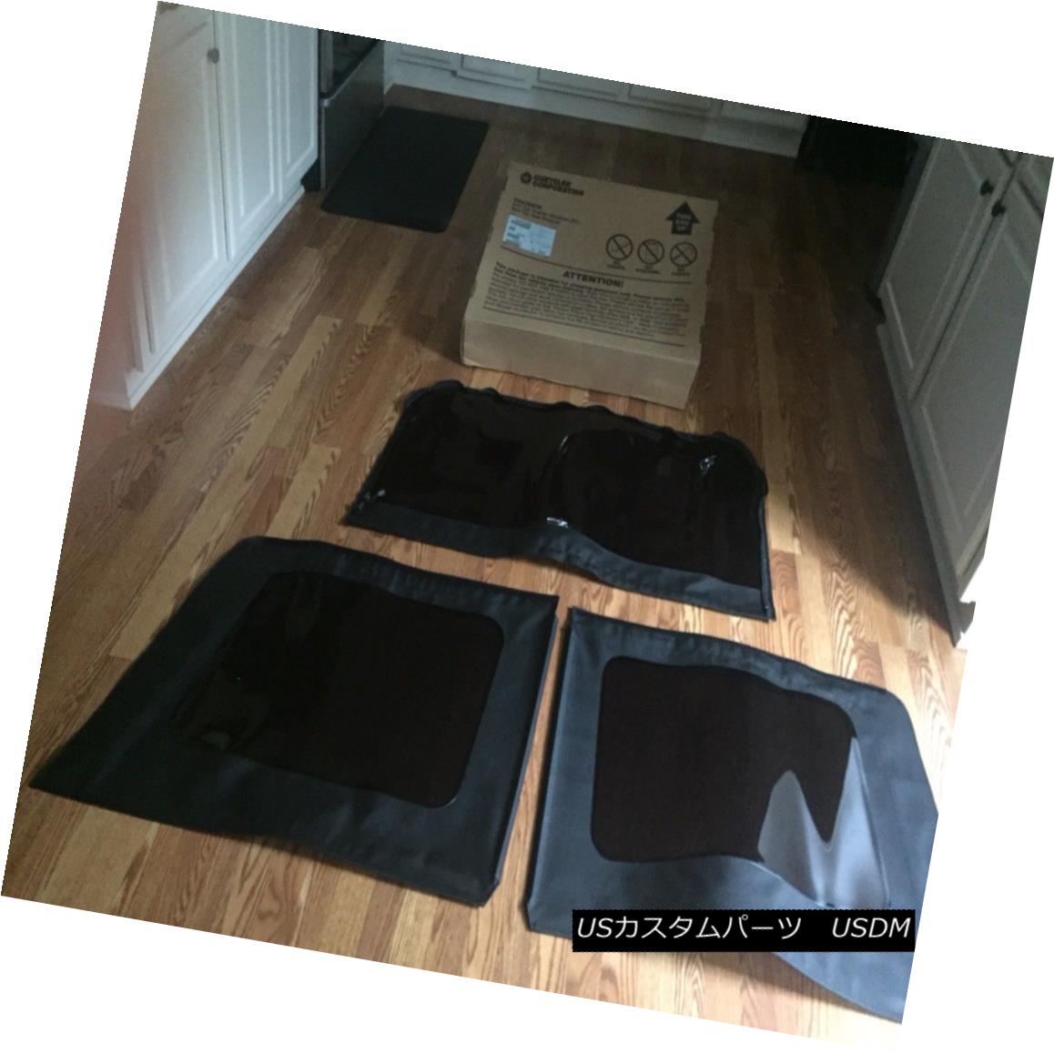 幌・ソフトトップ 2007-2010 JEEP WRANGLER TINTED SOFT TOP WINDOWS BLACK 4DR MOPAR 2007-2010ジープラングラーテントソフトトップウィンドウブラック4DR MOPAR 【並行輸入品】