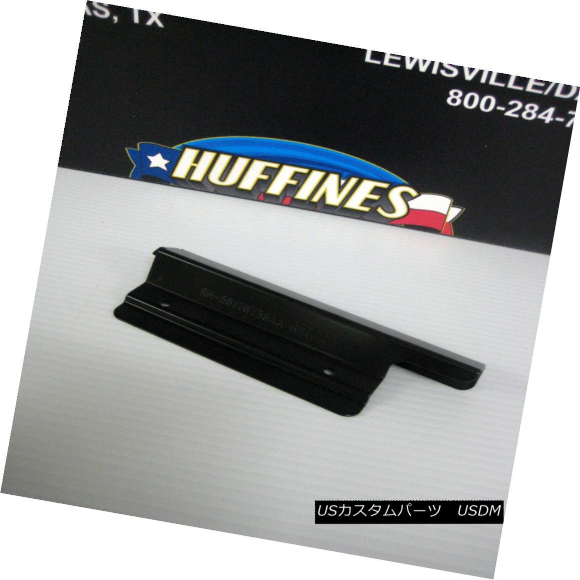 幌・ソフトトップ New OEM 97-06 Jeep Wrangler Soft Top Rear Window Tailgate Bar Right Retainer 新しいOEM 97-06ジープラングラーソフトトップリアウィンドウテールゲートバー右リテーナー 【並行輸入品】