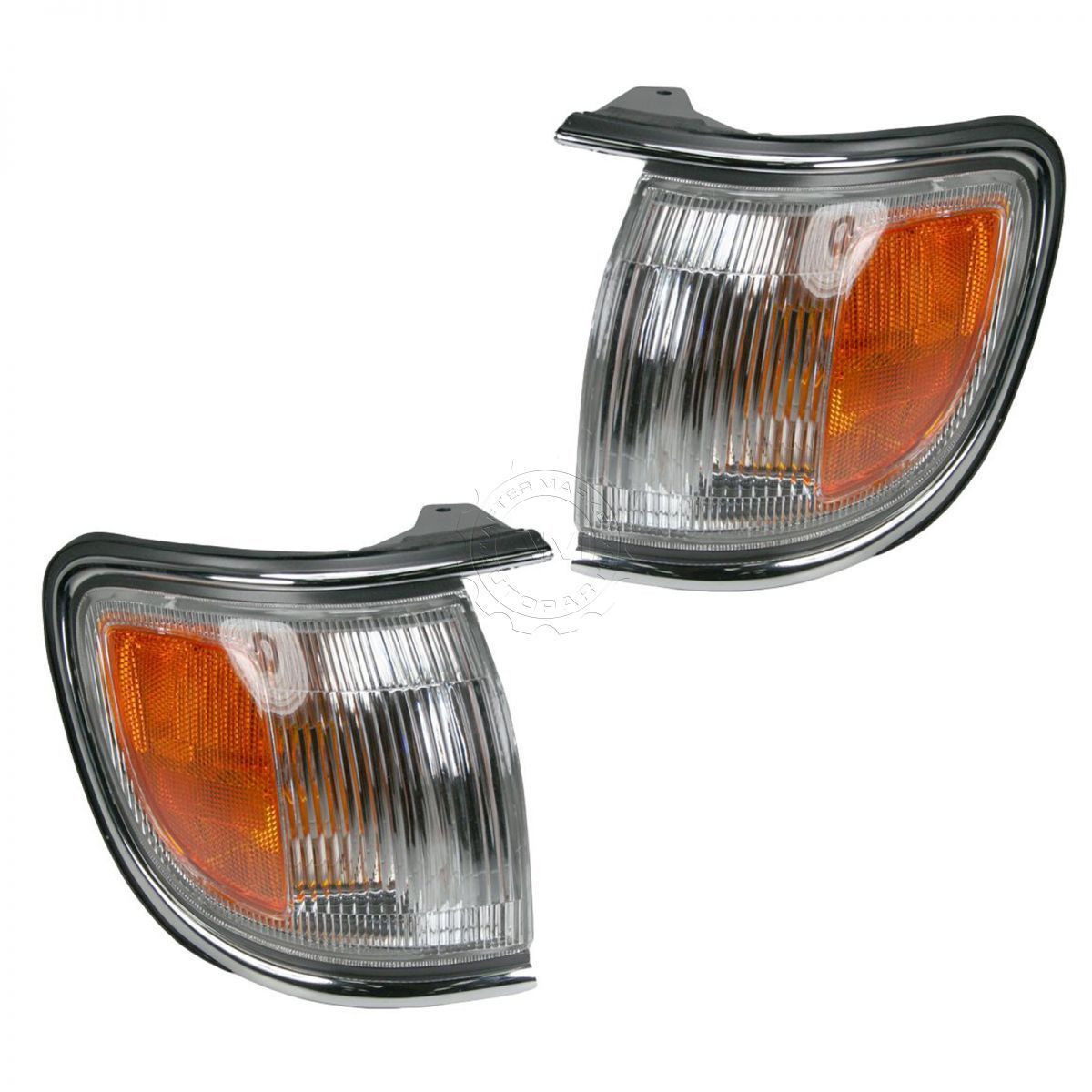 コーナーライト Chrome Corner Parking Light Lamp Set Pair for 96-99 Nissan Pathfinder 96-99日産パスファインダー用クロムコーナーパーキングライトランプセットペア 【並行輸入品】