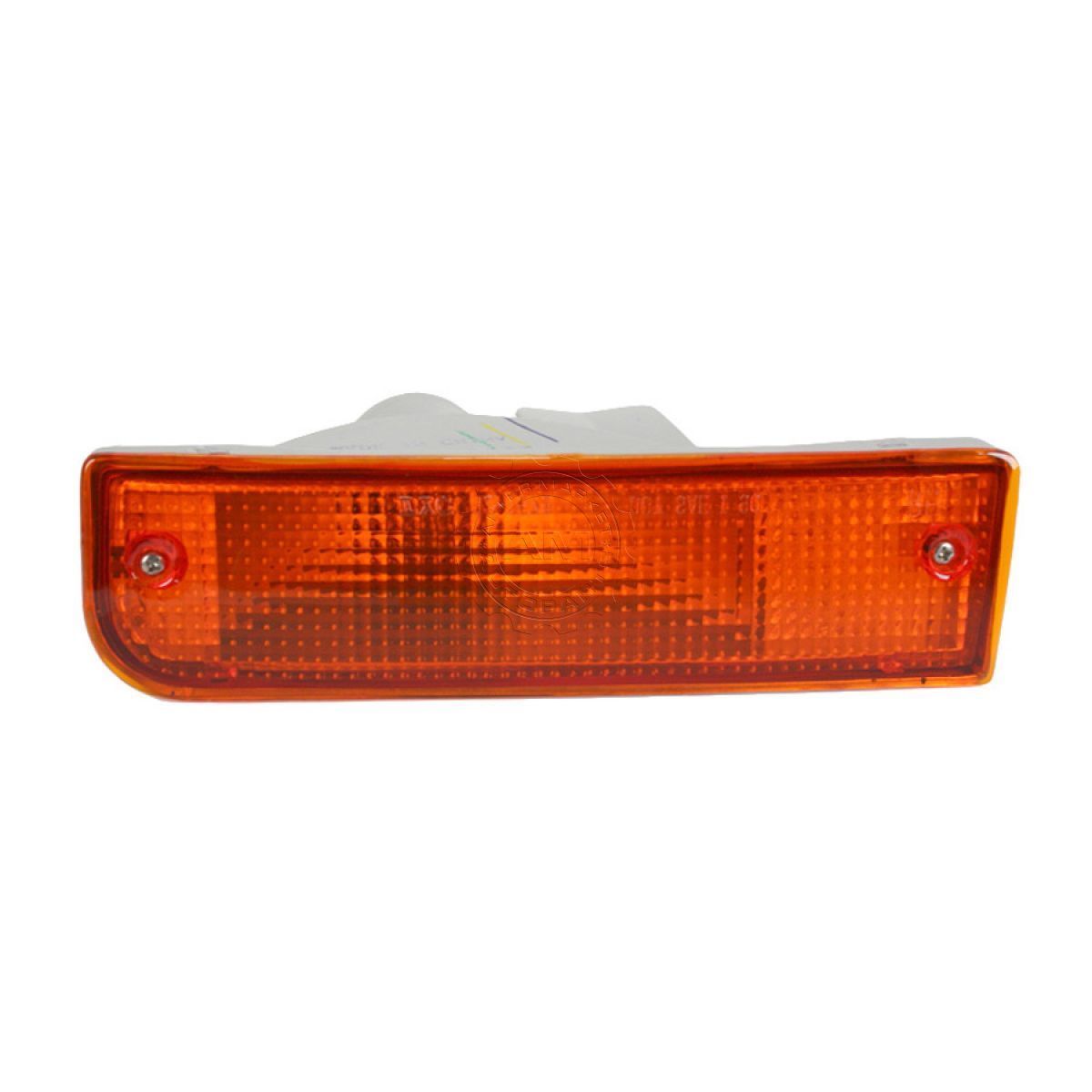 コーナーライト Bumper Mounted Parking Light Left for 92- 95 Toyota 4Runner トヨタ4Runnerのための92-95のために残っているバンパー搭載の駐車ライト 【並行輸入品】