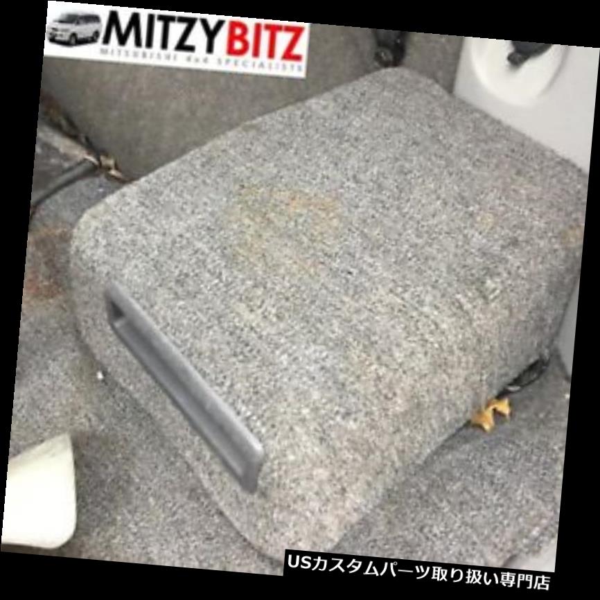 リアーカーゴカバー 三菱デリカL400用リアサットナビユニットカーゴフロアカバーボックス1996-1998 REAR SAT NAV UNIT CARGO FLOOR COVER BOX for MITSUBISHI DELICA L400 1996-1998 【並行輸入品】