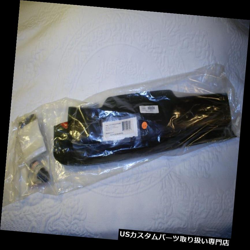 リアーカーゴカバー シボレーGMCフルサイズブレザーユーコンタホ後部貨物ドアダストカバー'92 -'96 Cheverolet GMC Full Size Blazer Yukon Tahoe Rear Cargo Door Dust Cover '92-'96 【並行輸入品】