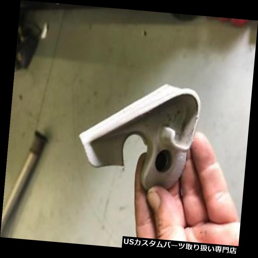 リアーカーゴカバー 02-07スバルインプレッサWRX WAGONドライバーリアカーゴカバーシェードフックハッチOEM RH 02-07 Subaru Impreza WRX WAGON Driver Rear Cargo Cover Shade Hook Hatch OEM RH 【並行輸入品】