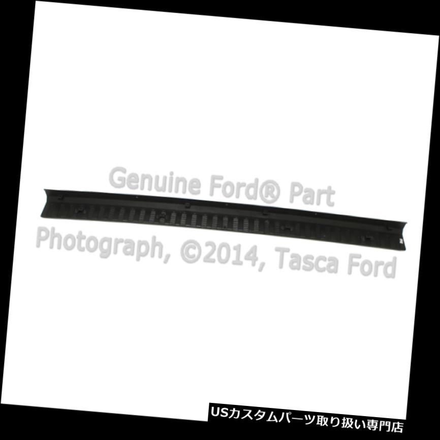 リアステップバンパー ブランドの新しいOEMメディアプラチナリアバンパーステップパッド2010-14フォードトランジット接続 BRAND NEW OEM MEDIUM PLATINUM REAR BUMPER STEP PAD 2010-14 FORD TRANSIT CONNECT 【並行輸入品】