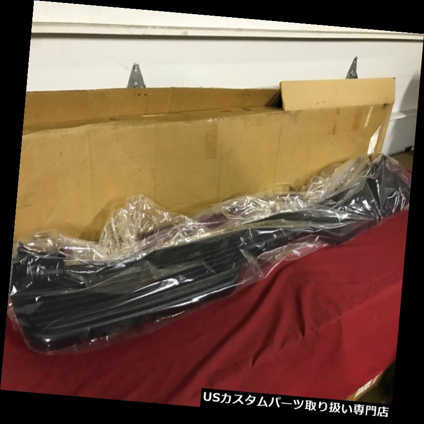 リアステップバンパー NOS 91-97フォードエクスプローラーリアバンパーステップパッドF5TZ-17B807-NN NOS 91-97 FORD EXPLORER REAR BUMPER STEP PAD F5TZ-17B807-NN 【並行輸入品】