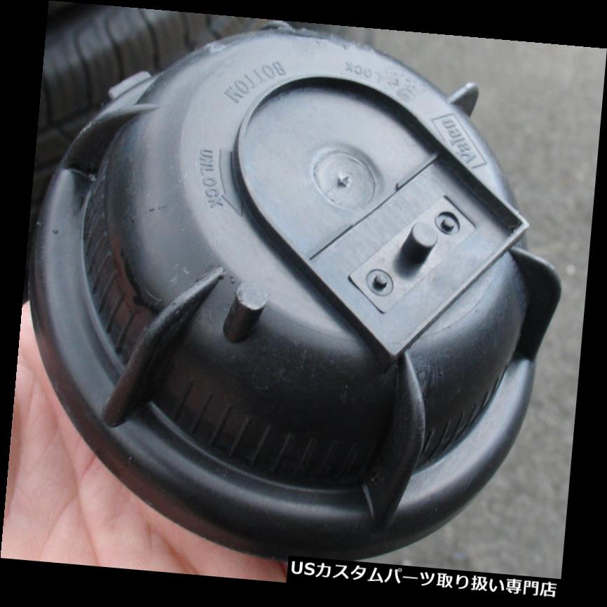 ヘッドライトカバー 2001 2002 2003 2004ボルボS60 V70ヘッドライトバルブアクセスカバーOEM 2001 2002 2003 2004 VOLVO S60 V70 HEAD LIGHT BULB ACCESS COVER OEM 【並行輸入品】
