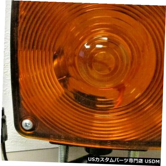 Turn Signal Lamp TMC Glo-Brite 466ターンシグナルランプアセンブリ左または右Chevy GMC 78-89 TMC Glo-Brite 466 Turn Signal Lamp Assembly Left or Right Chevy GMC 78-89 【並行輸入品】