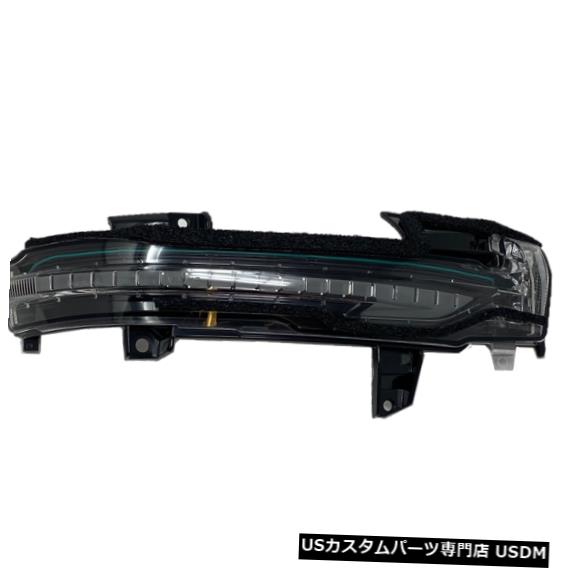 Turn Signal Lamp 本物の乗客の右ミラーターンシグナルランプ26160-5TA0B Genuine Passenger Right Mirror Turn Signal Lamp 26160-5TA0B 【並行輸入品】
