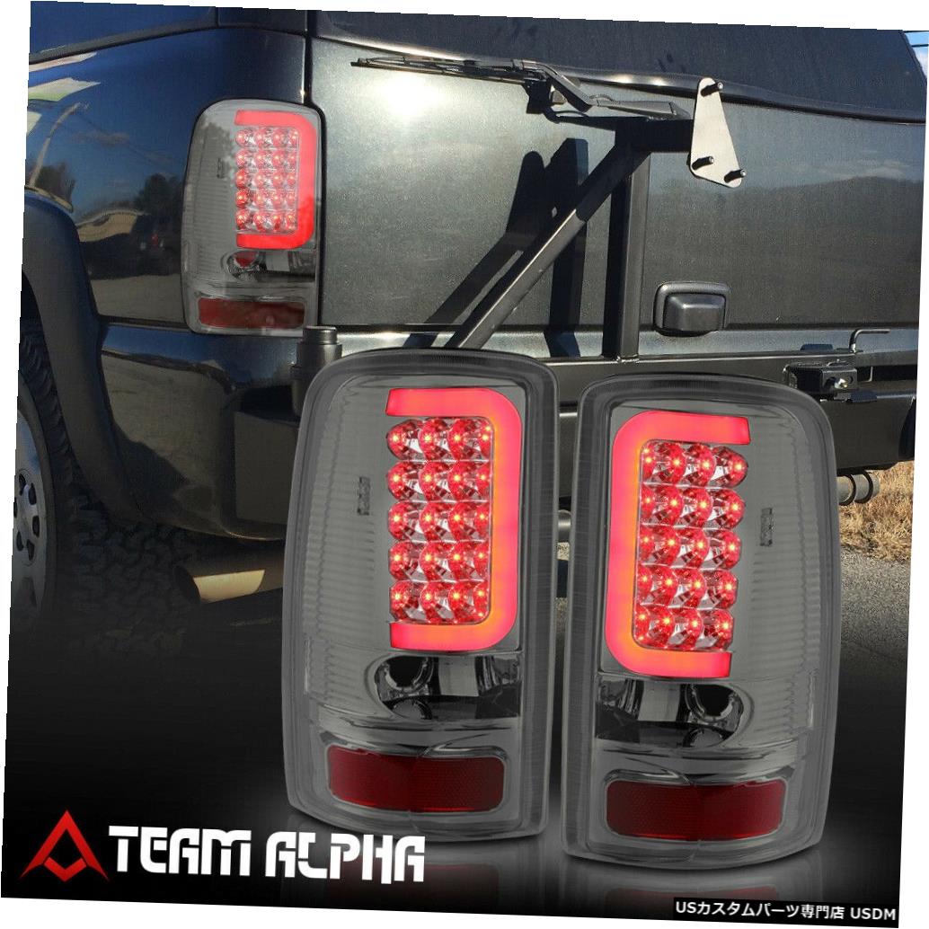 テールライト Fits 2000-2006 Suburban/Tahoe/Yukon<NEON TUBE LED C-BAR>Chrome/Smoke Tail Light 【並行輸入品】