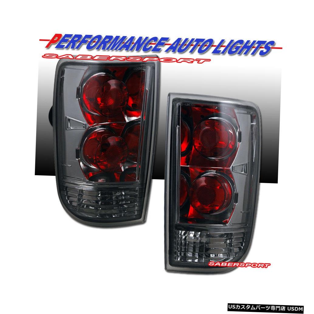 Tail light 1995-2005ブレザージミー/ 1996-2001 Bravadaのペアスモークテールライトセット Set of Pair Smoke Taillights for 1995-2005 Blazer Jimmy / 1996-2001 Bravada 【並行輸入品】