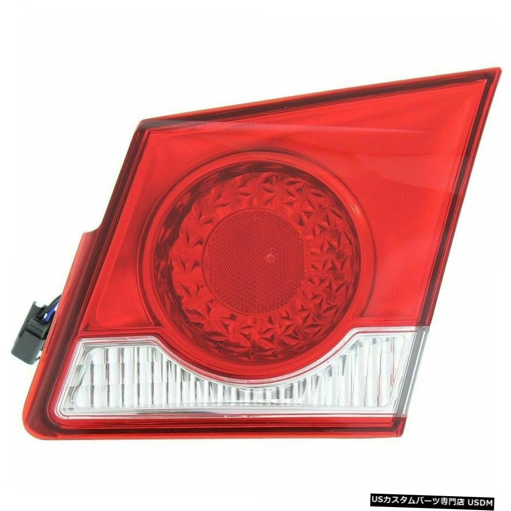 Tail light シボレークルーズ2011-2016右の助手席インナーテールライトトランクLIDランプリア CHEVY CRUZE 2011-2016 RIGHT PASSENGER INNER TAILLIGHT TRUNK LID LAMP REAR 【並行輸入品】