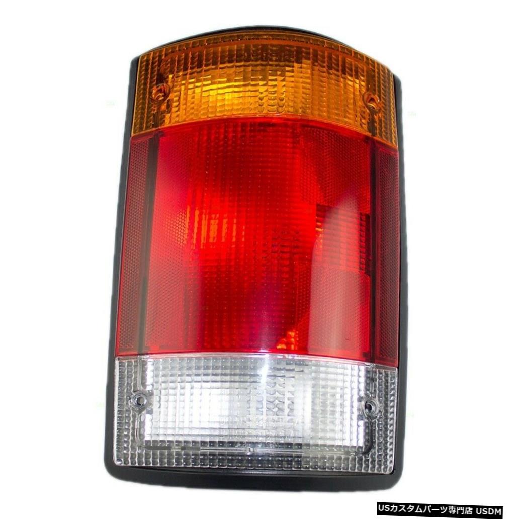 Tail light MONACO WINDSOR 1998 1999 2000 2001 RIGHT PASSENGER TAIL LAMP LIGHT TAILLIGHT RV MONACO WINDSOR 1998 1999 2000 2001 RIGHT PASSENGER TAIL LAMP LIGHT TAILLIGHT RV 【並行輸入品】