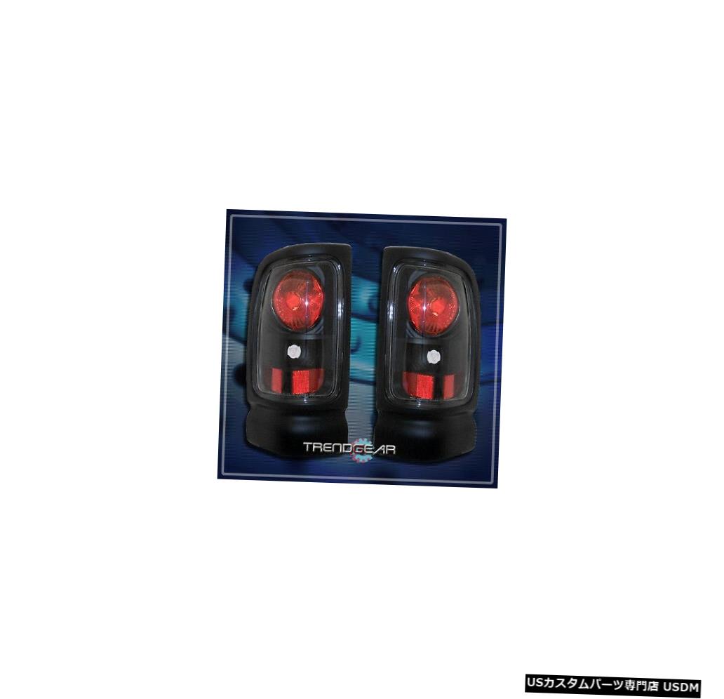 Tail light 94-01ダッジRAM 1500/2500/3500ピックアップテールライトブラック 94-01 DODGE RAM 1500/2500/3500 PICKUP TAIL LIGHTS BLACK 【並行輸入品】