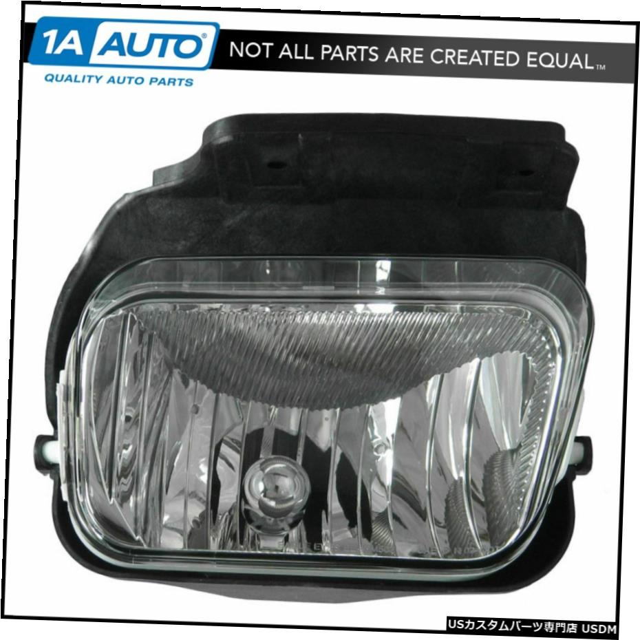 シボレーアバランチシルバラードピックアップ用フォグライトランプRH右旅客を駆動 Driving Fog Light Lamp RH Right Passenger for Chevy Avalanche Silverado Pickup 【並行輸入品】