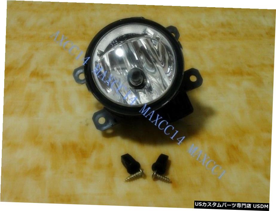 1PCS LH \u003d RHフロントドライビングフォグライトランプ三菱パジェロNS NT NW 2006年から2014年 1PCS LH\u003dRH Front Driving Fog Light Lamp For Mitsubishi Pajero NS NT NW 2006-2014 【並行輸入品】