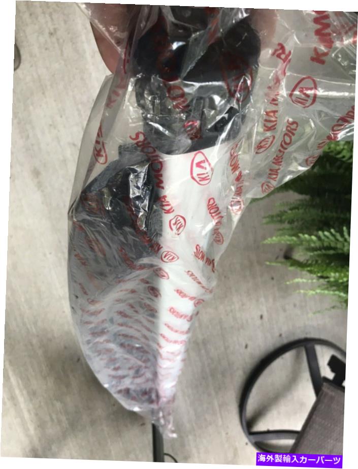 Cover Rear Trunk 2015起亜ソレントOEMリアトランクカーゴリトラクタブルトノカバーエボニーシャープ 2015 Kia Sorento OEM Rear Trunk Cargo Retractable Tonneau Cover Ebony Sharp 【並行輸入品】|カスタムパーツ WORLD倉庫