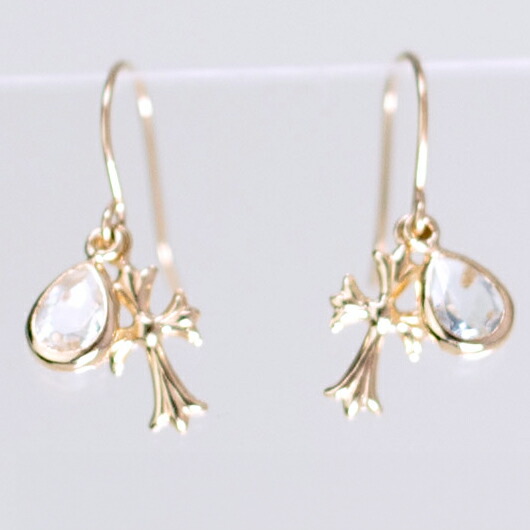 【SALE／30%OFF】【キャンペーン】天然 アクアマリン 十字架 ピアス K10 K10YG 3月 誕生石 天然石 イエローゴールド ゴールド レディース クロス YG 一粒 シンプル 記念日 誕生日 ギフト プレゼント 華奢 上品 女性 20代 30代 40代 小ぶり 10金 10K