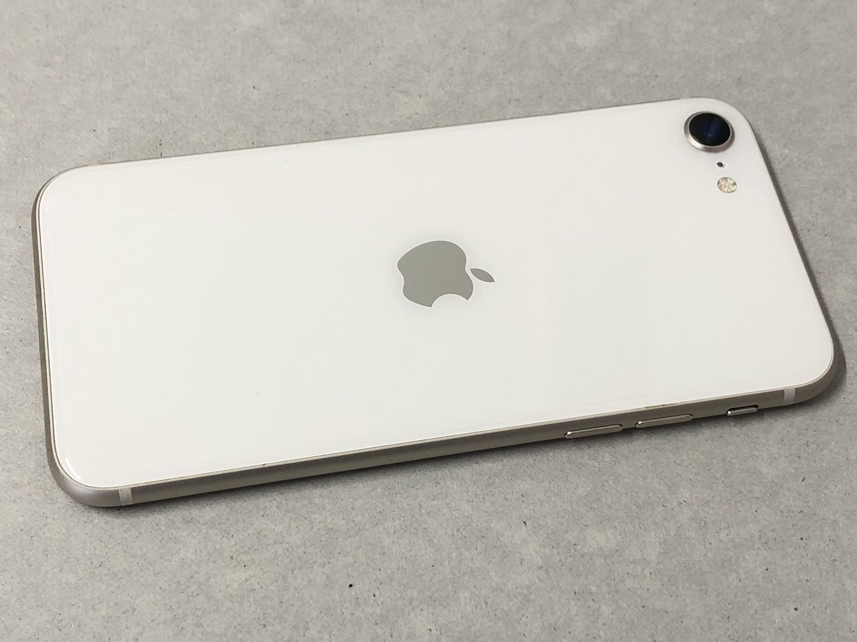 楽天市場】【特価整備済み品】 iPhone SE 第3世代 64GB SIMフリー 白