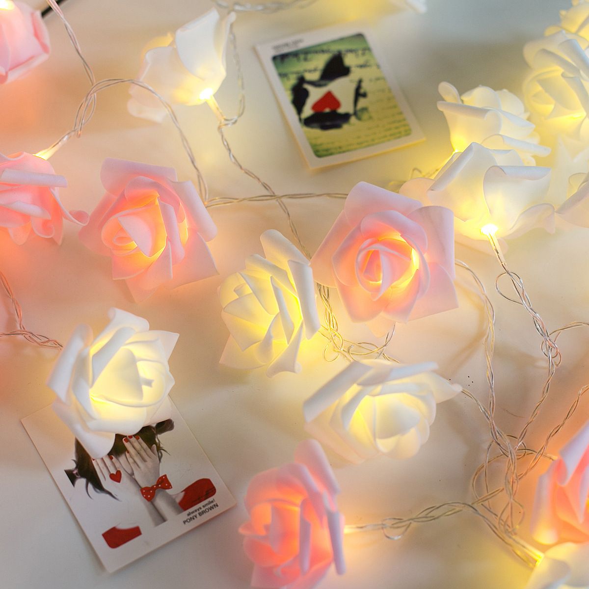 LEDの薔薇の花点火装置文字記号列コンピューターシミュレーション花色ライトバレンタインデープロポーズ打ち明ける華燭の典祝賀会かざり付ける点火装置雨合羽