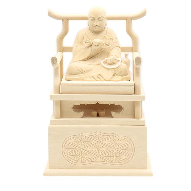 栗田こだわり仏像 【祖師高位聖職者】 弘法大師座像3.0寸（総締め24珊、幅15.5珊、奥ふかさ11.5珊）桧木製御前上等木彫り 曲録台 15243